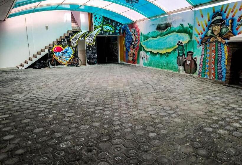 اتاق استاندارد یک نفره, Lagoon Hotel Chugchilan