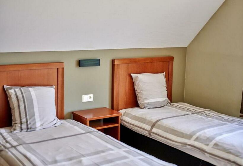 ガーデンビュースタンダード４ベッドルーム, B&b Abdeshof