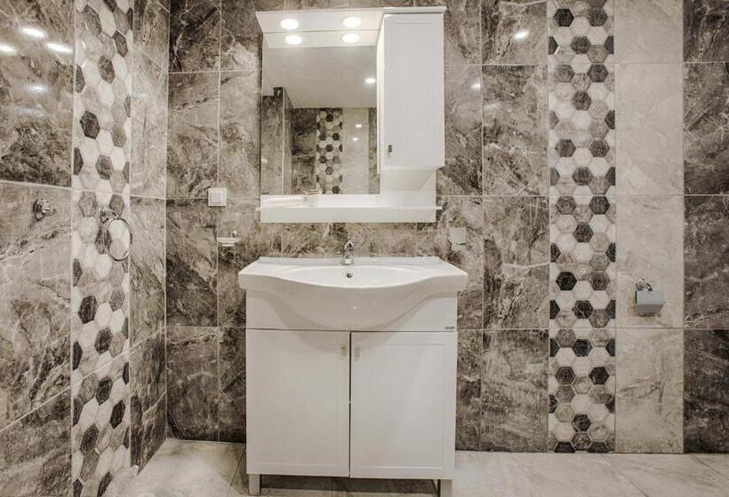 إستوديو قياسى مزودة بتراس, китен бийч