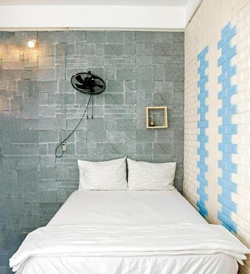 اتاق استاندارد با تخت بزرگ, Bụi Hostel Bến Tàu Rạch Giá