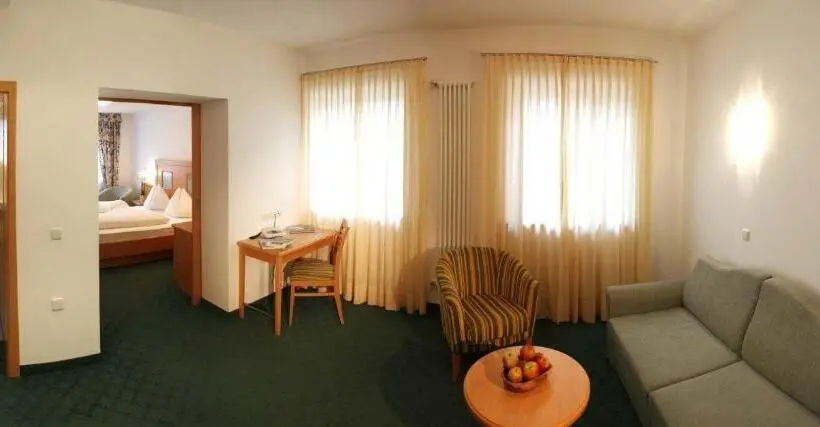 バルコニー付スイート, Frangart An Der Weinstraße