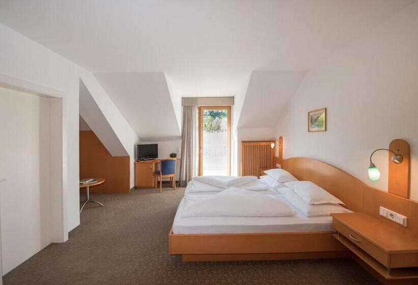 标准间带阳台, Frangart An Der Weinstraße