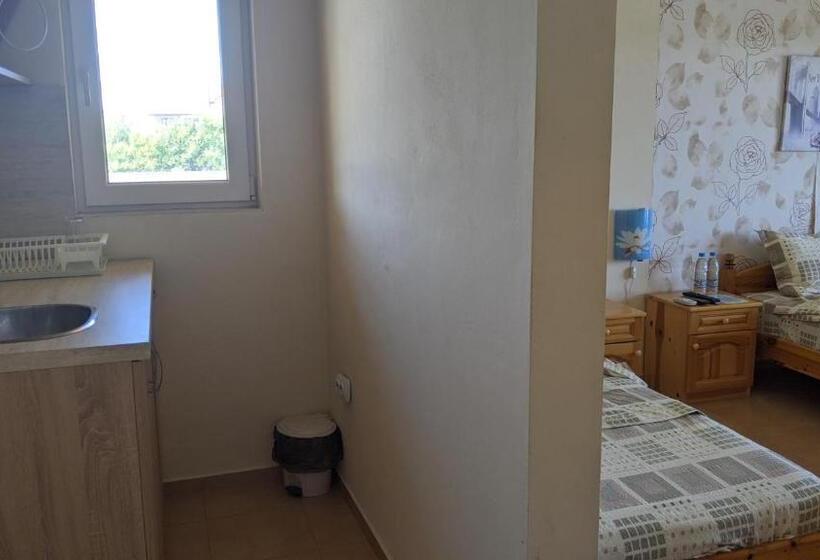 غرفة ديلوكس عائلية, Guest House Chalakov