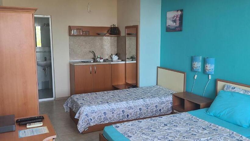 غرفة ديلوكس عائلية, Guest House Chalakov