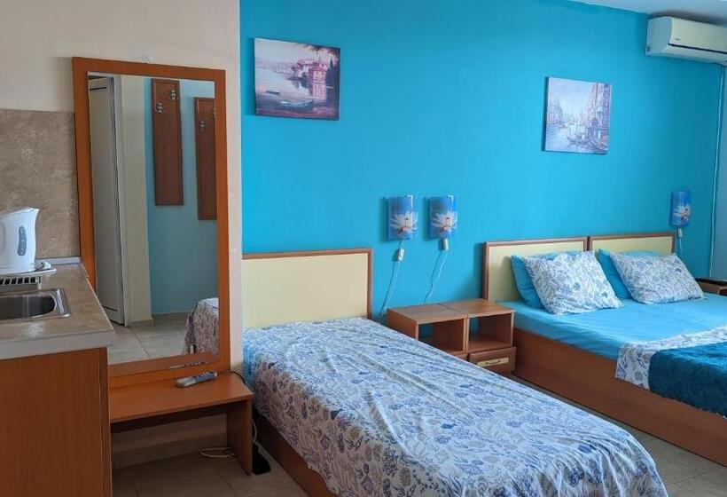 Семейный Номер Deluxe, Guest House Chalakov