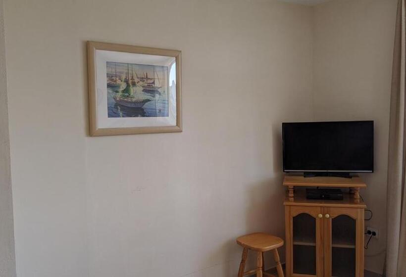 شقة غرفة واحدة مطلة على البحر, Guest House Chalakov