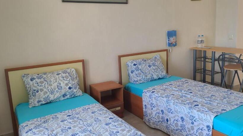 شقة غرفة واحدة, Guest House Chalakov