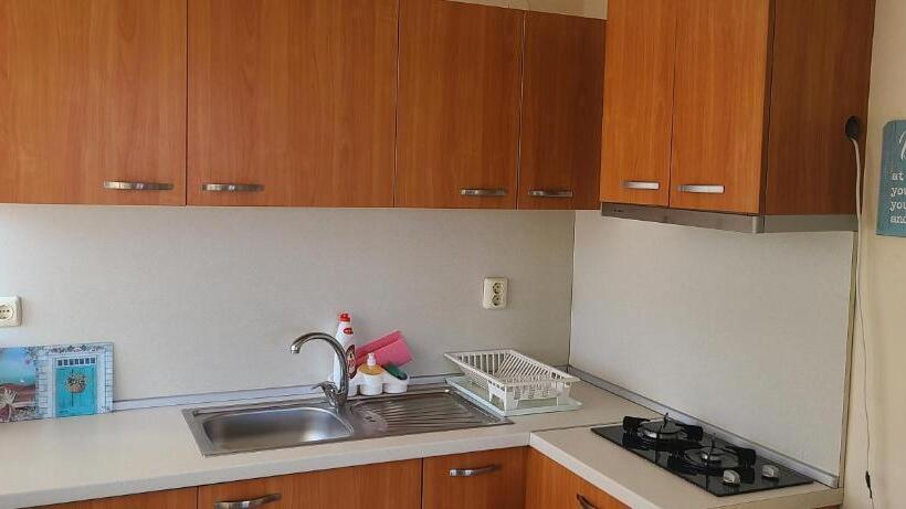 شقة غرفة واحدة, Guest House Chalakov