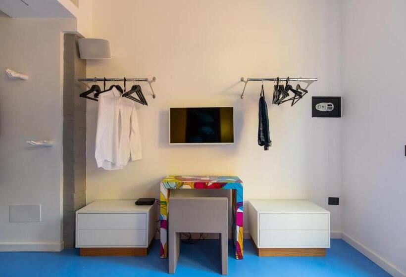 Suite with Terrace, Amana