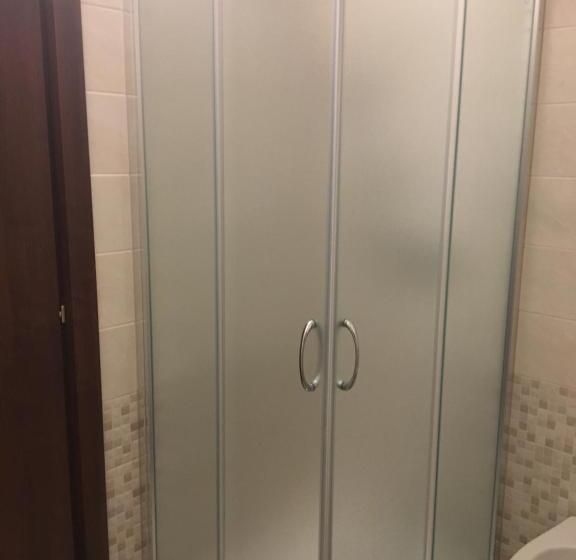 舒适三人间, Bebarcobalenogallipoli