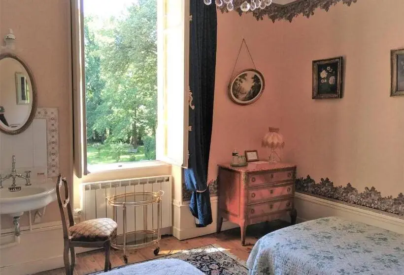 ガーデンビュースーペリアールーム, Château De La Vernède, La Grande Vernède