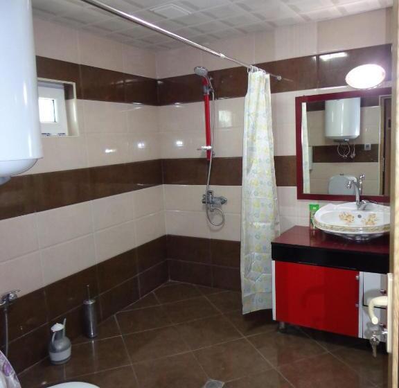 3 Bedroom Suite, Tubram S Ailəvi Qonaq Evi
