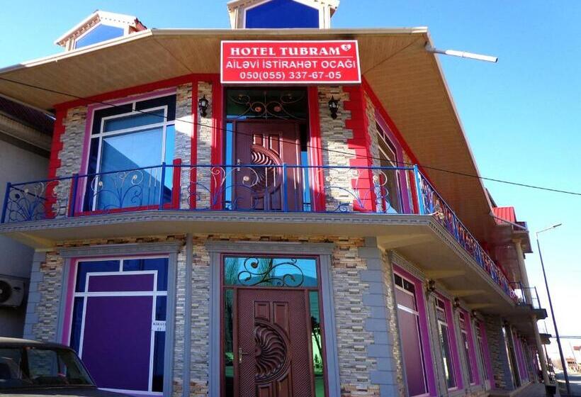 اتاق خانوادگی, Tubram S Ailəvi Qonaq Evi
