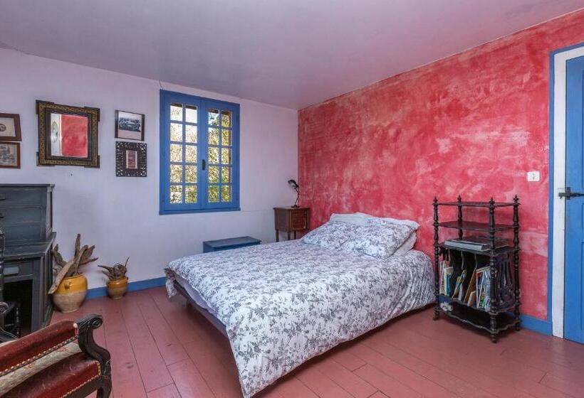 اتاق استاندارد با سرویس بهداشتی مشترک, Le Grand Yote