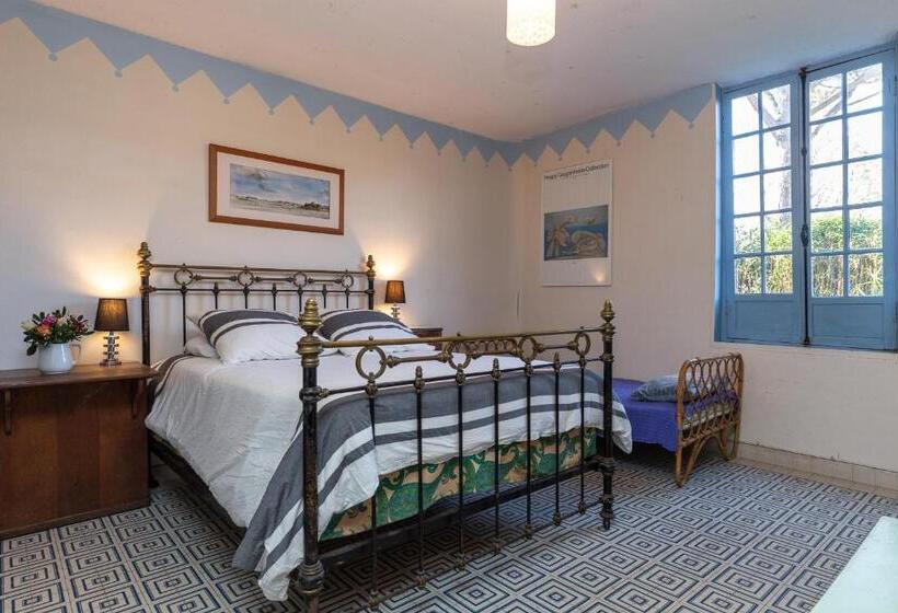 اتاق خانوادگی با سرویس بهداشتی مشترک, Le Grand Yote