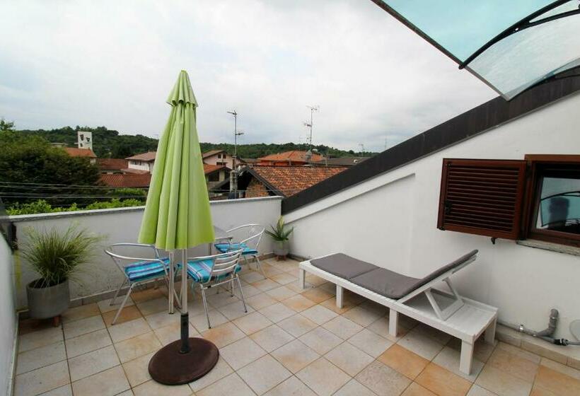 סוויטה משפחתית, Il Faro Di Manuela