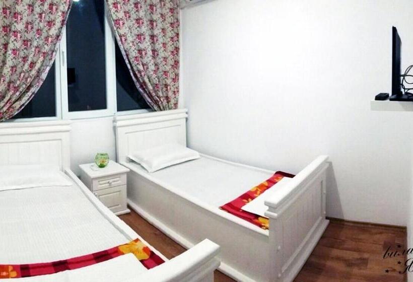 Апартаменты 2 Спальни, Yavor