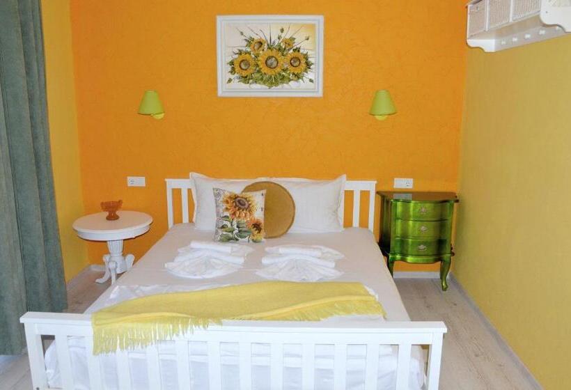 Номер Deluxe Вид на Море с Балконом, Boutique Villa Amalia