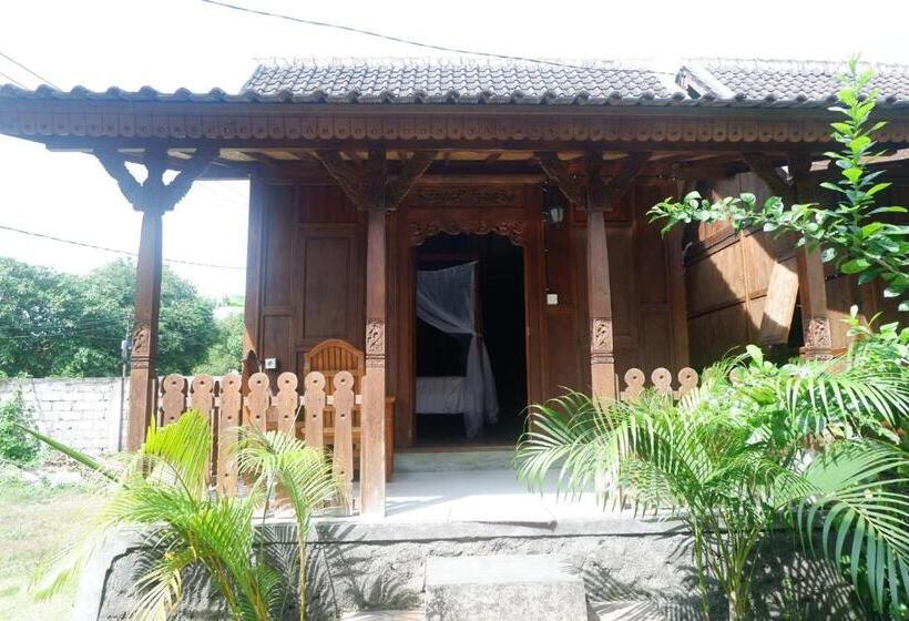 בקתה סטנדרטית, Satria House Amed