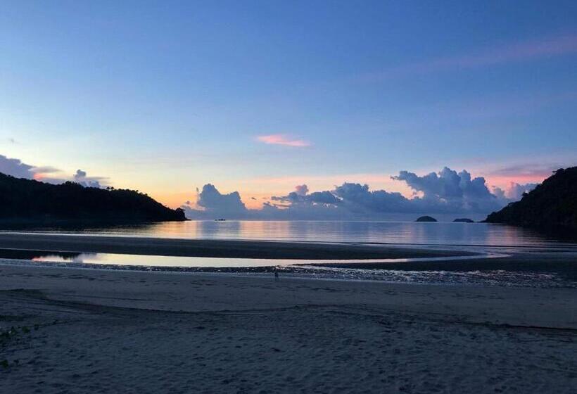 חדר דלוקס, Bucana Beachfront Guesthouse