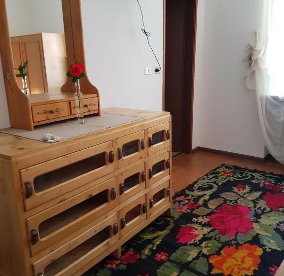 غرفة قياسية ثلاثية, Albergo Posta