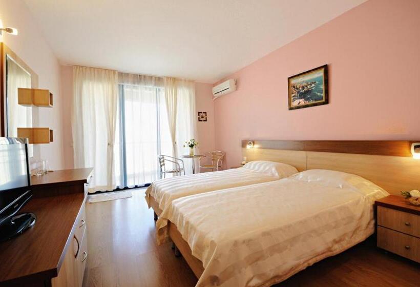 Номер Стандарт с Балконом, Guest House Daris