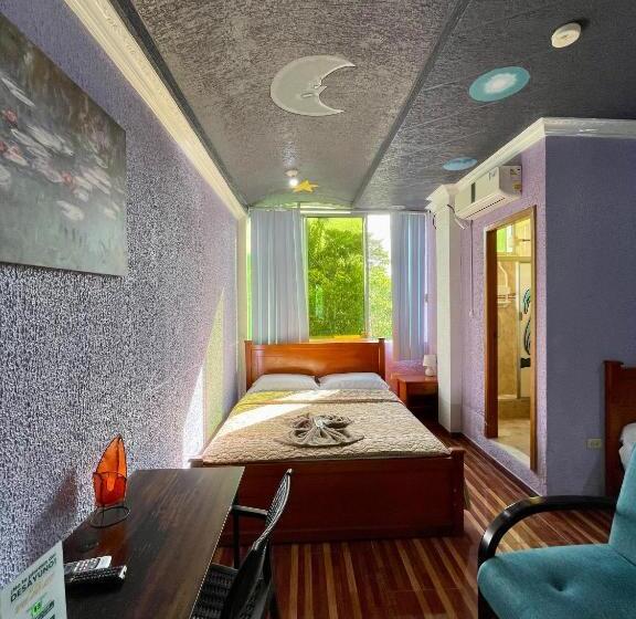 StandaardKamer, Hostal R. Williams