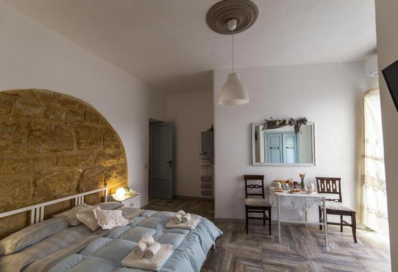 スタンダードトリプルルーム, Zabbara