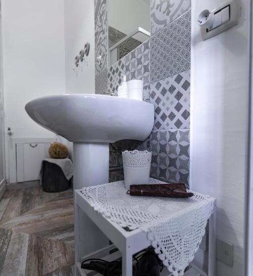 キングサイズベッドのスタンダードルーム, Zabbara