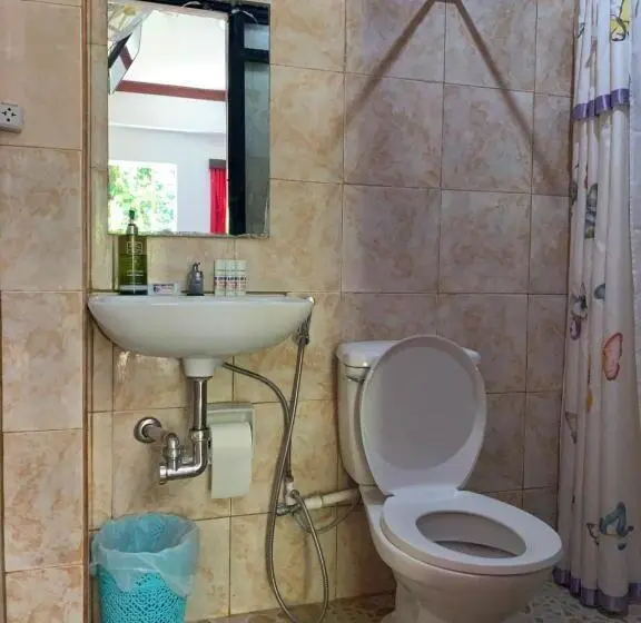 اتاق استاندارد برای معلولان, First Baby Bytes Guest House