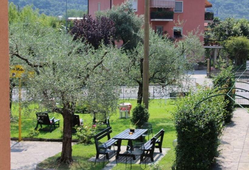 标准间带阳台, Villa Marina