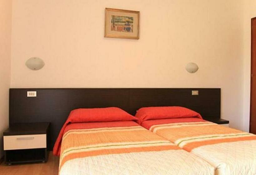 标准间带阳台, Villa Marina