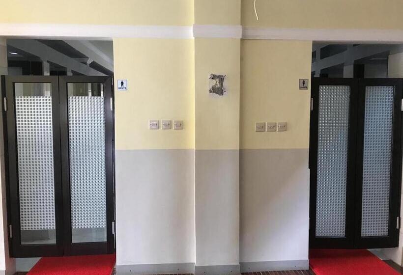 Номер Стандарт Индивидуальный Совместная Ванная, Revayah Hotels