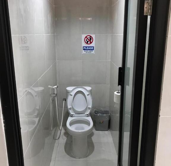 Номер Стандарт Индивидуальный Совместная Ванная, Revayah Hotels