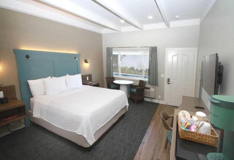 带大床的标准间, Castle Inn