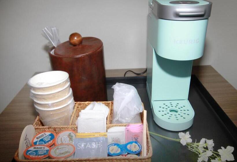 带海景的标准房, Castle Inn