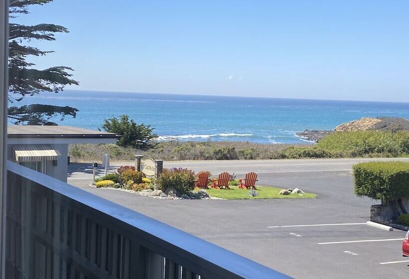 带2个双人床的标准工作室, Castle Inn