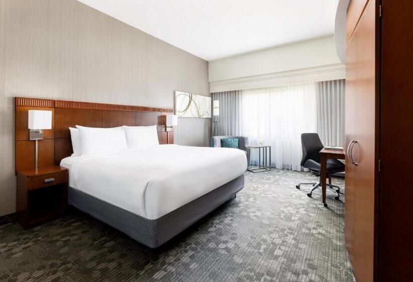 غرفة قياسية سرير كينج, Courtyard By Marriott Potomac Mills Woodbridge