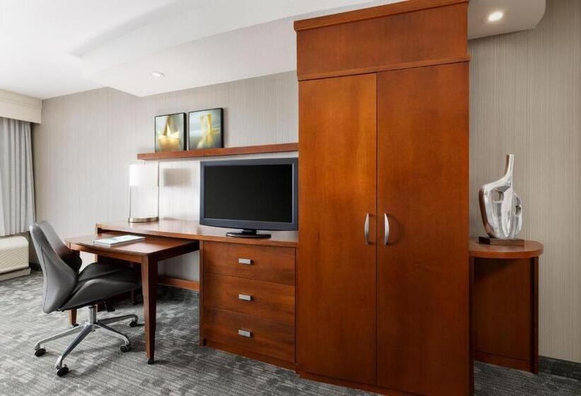 غرفة قياسية سرير كينج, Courtyard By Marriott Potomac Mills Woodbridge