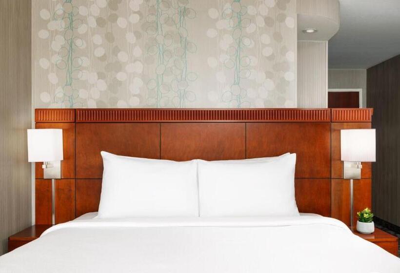 Номер Стандарт Кровать Кинг Адаптированный для Инвалидов, Courtyard By Marriott Potomac Mills Woodbridge