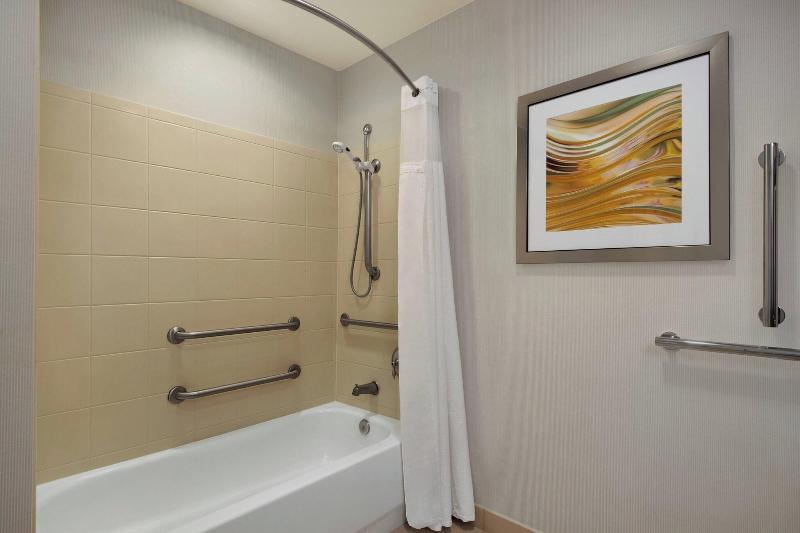 Стандартный Номер Кровать Кинг, Courtyard By Marriott Potomac Mills Woodbridge