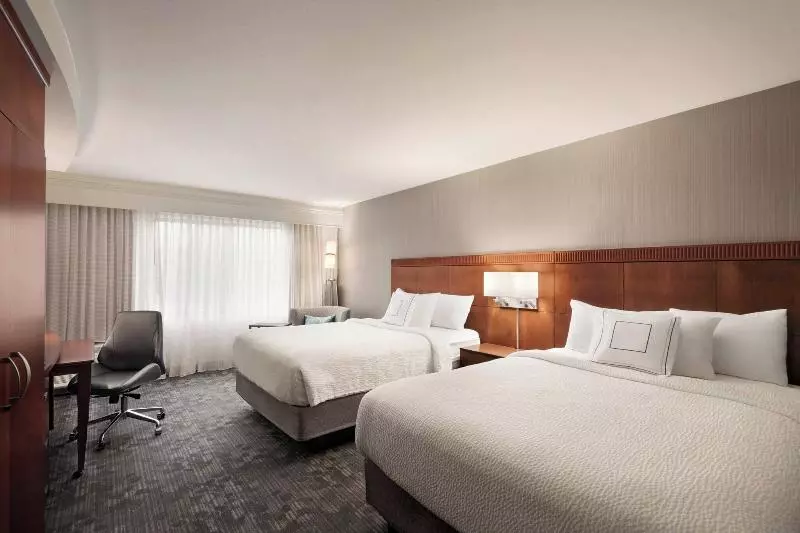 キングサイズベッドのスイートルーム, Courtyard By Marriott Potomac Mills Woodbridge