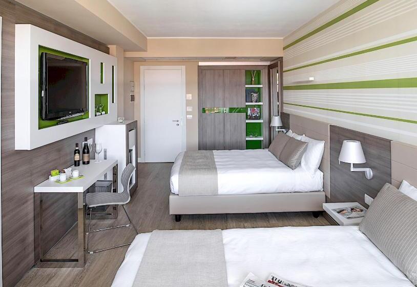 수피리어 트리플 룸, Enjoy Garda