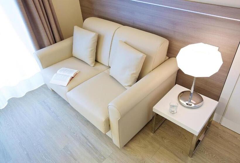 자쿠지 스위트, Enjoy Garda