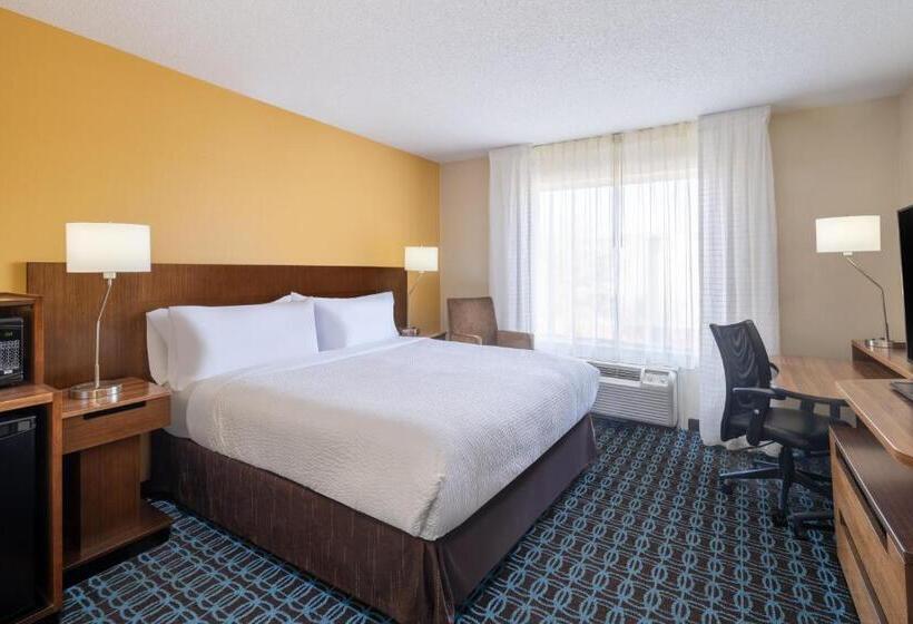 غرفة قياسية سرير كينج لذوى الإحتياجات الخاصة, Garner Hotel Macon West, An Ihg