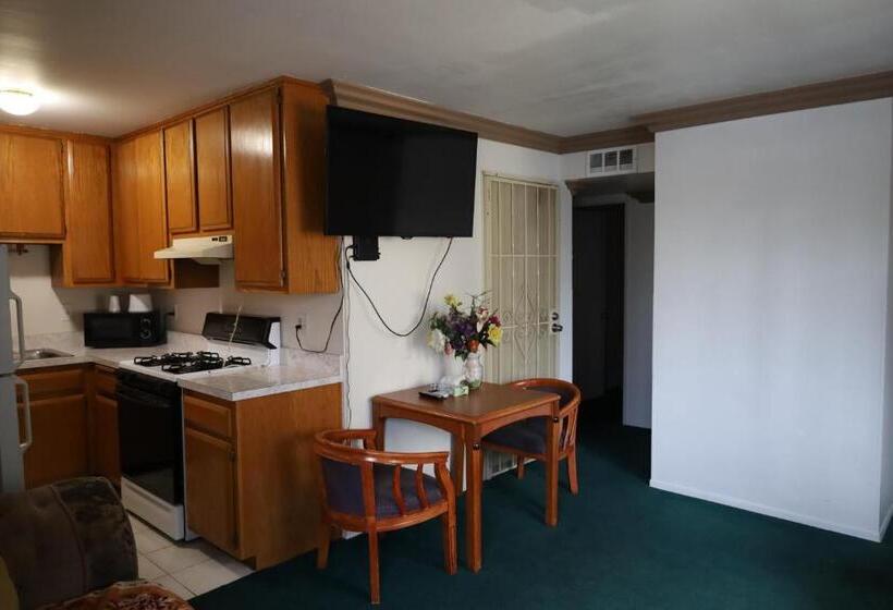 디럭스 패밀리 룸, Lambert Inn