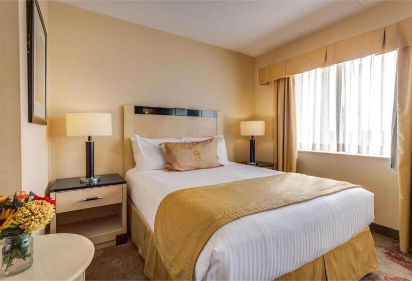 Номер Стандарт, Monte Carlo Inn & Suites Downtown Markham