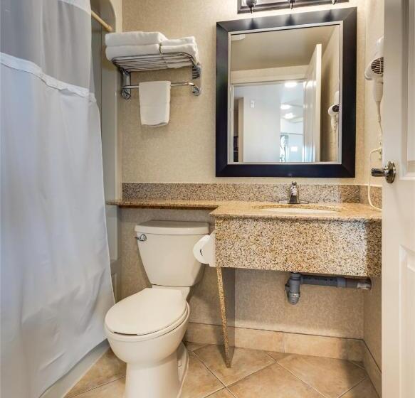 غرفة قياسية سرير مزدوج, Monte Carlo Inn & Suites Downtown Markham