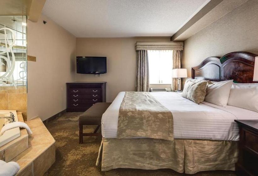 Люкс Deluxe Кровать Кинг, Monte Carlo Inn & Suites Downtown Markham