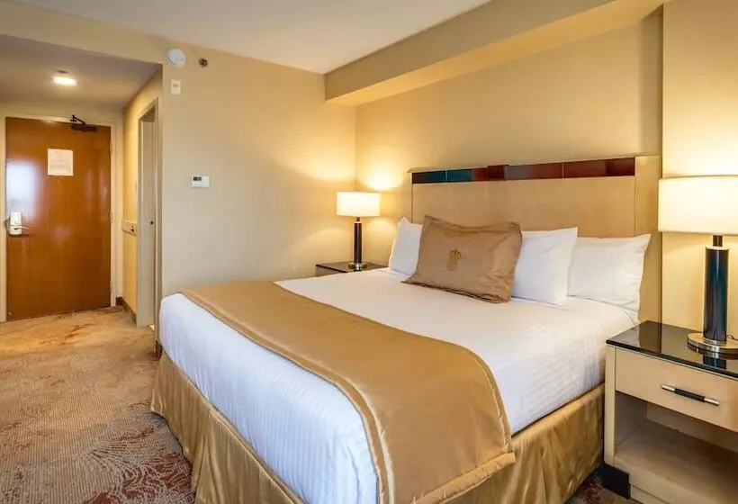 اتاق استاندارد با تخت دوبل, Monte Carlo Inn & Suites Downtown Markham